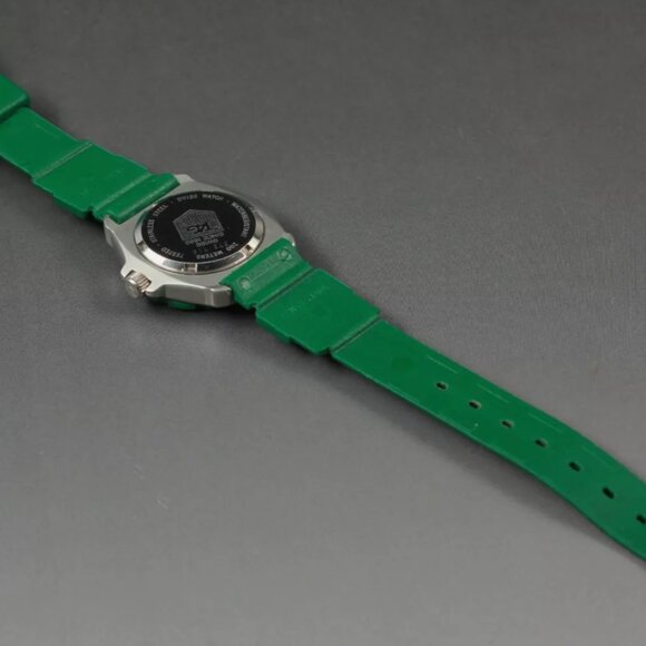 Tag Heuer Green Mint Women's 28mm Dive Watch - Picture 3 of 6